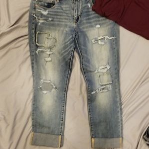 EUC American Eagle Super Stretch Distressed Capri